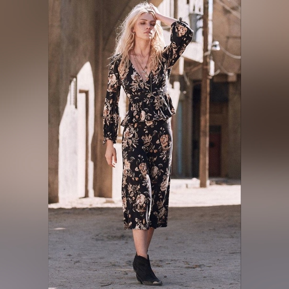 Small spell and the gypsy collective coal rosa cropped pants birds floral